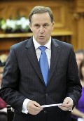 New Zealand protests big new British air departure tax 